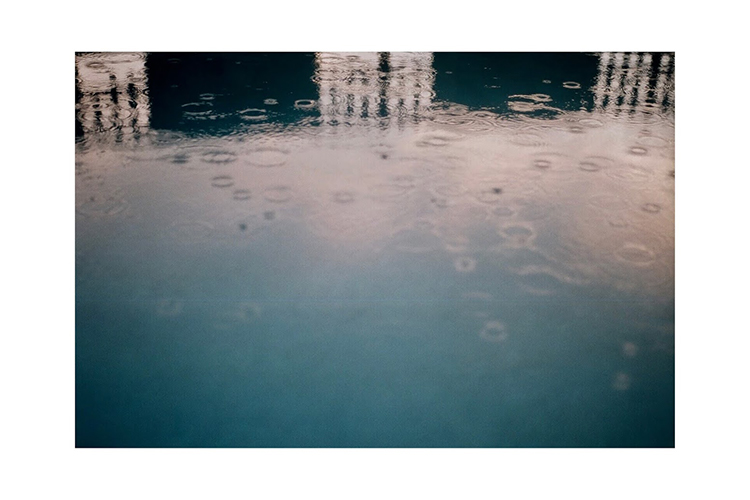雨の人。雨の音。No.037「 New Order – Blue Monday 」