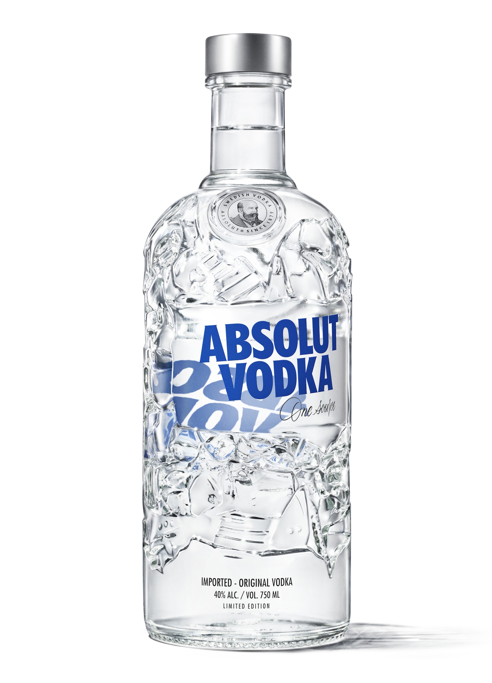 プレミアムウオッカ「アブソルート」が、サステナビリティがテーマのデザインボトルを数量限定で販売。